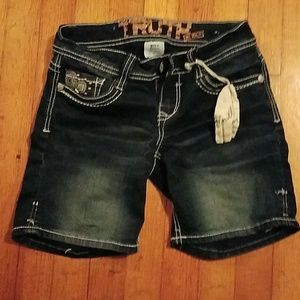 Sz 3 Truth Be Told ladies shorts